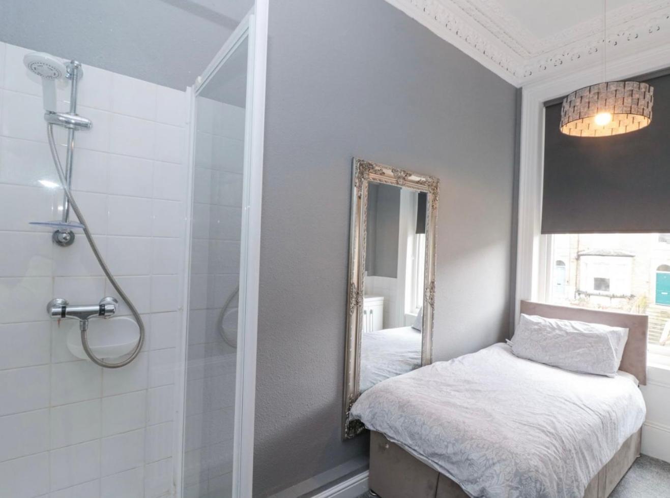Вилла Westbourne House Скарборо Экстерьер фото